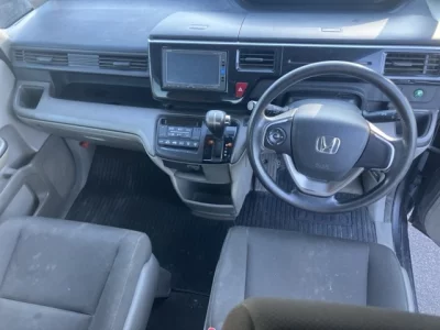 Honda STEP WAGON  с аукциона в Японии