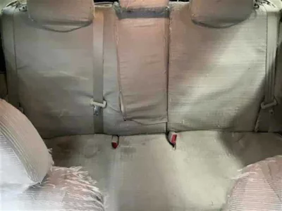 Toyota PRIUS  с аукциона в Японии