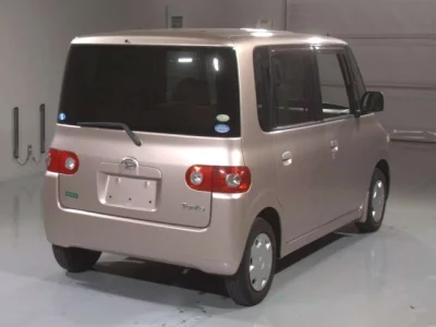 Daihatsu TANTO  с аукциона в Японии