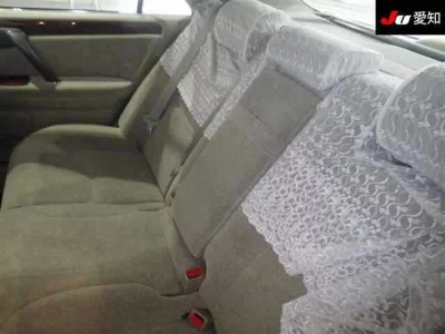 Toyota CROWN  с аукциона в Японии