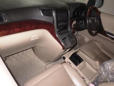 Toyota ALPHARD  с аукциона в Японии