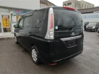 Nissan SERENA лот № 6713 оценка R  с аукциона в Японии 1