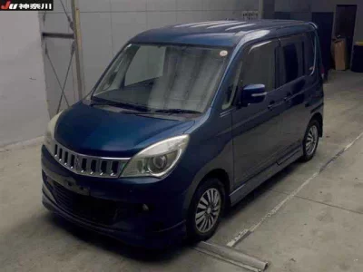 Mitsubishi DELICA D2