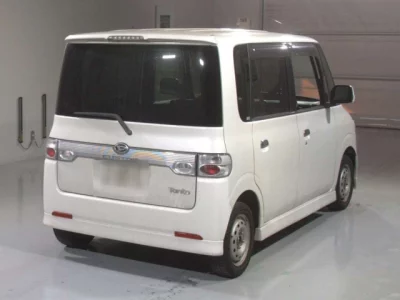 Daihatsu TANTO  с аукциона в Японии