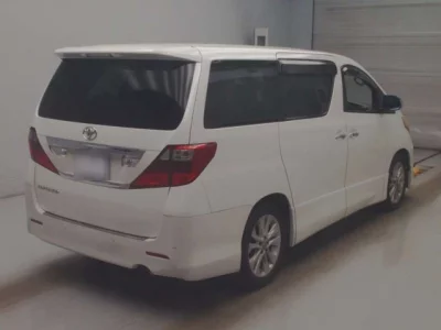 Toyota ALPHARD  с аукциона в Японии