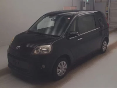 Toyota PORTE  с аукциона в Японии
