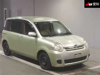 Toyota SIENTA  с аукциона в Японии