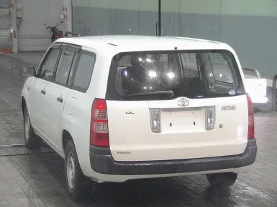 Toyota SUCCEED  с аукциона в Японии