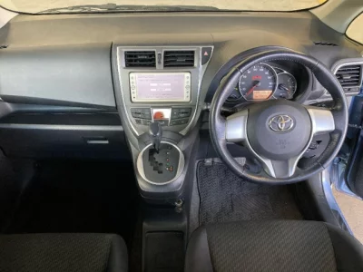 Toyota RACTIS  с аукциона в Японии