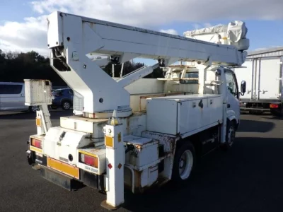 Toyota DYNA  с аукциона в Японии