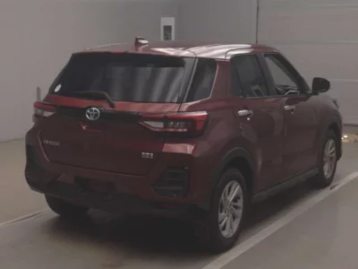 Toyota RAIZE  с аукциона в Японии