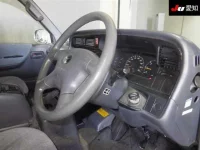 Toyota HIACE VAN лот № 4237 оценка 3  с аукциона в Японии 4
