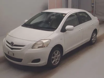 Toyota BELTA  с аукциона в Японии