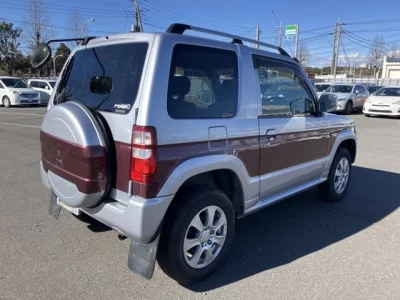 Mitsubishi PAJERO MINI