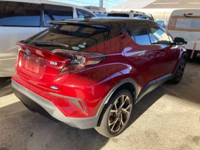 Toyota C-HR  с аукциона в Японии