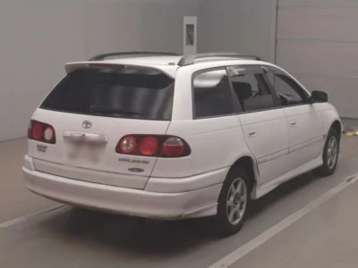 Toyota CALDINA  с аукциона в Японии