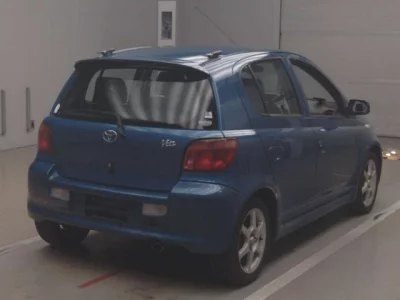 Toyota VITZ  с аукциона в Японии