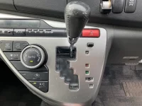 Toyota ISIS лот № 325 оценка RB  с аукциона в Японии 3