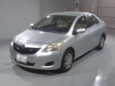 Toyota BELTA  с аукциона в Японии