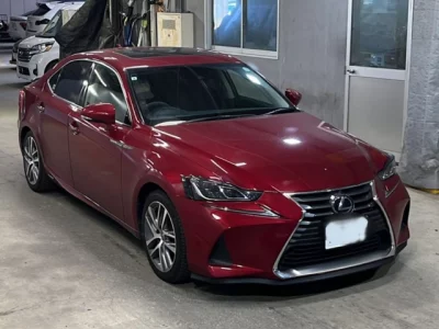 Lexus IS
