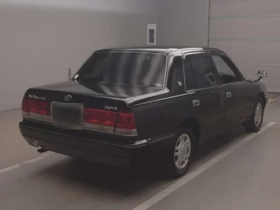 Toyota CROWN  с аукциона в Японии