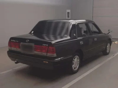 Toyota CROWN  с аукциона в Японии