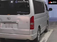 Toyota HIACE лот № 30607 оценка R  с аукциона в Японии 7