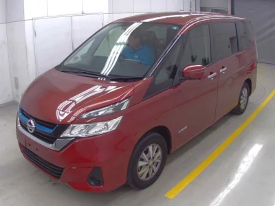 Nissan SERENA  с аукциона в Японии