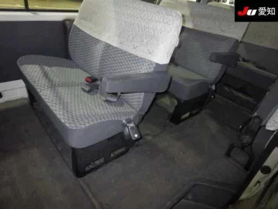 Toyota HIACE  с аукциона в Японии