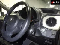 Toyota VITZ лот № 30603 оценка 3.5  с аукциона в Японии 4