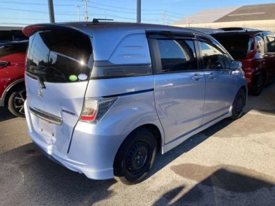 Honda FREED  с аукциона в Японии