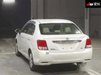 Toyota COROLLA AXIO лот № 30631 оценка 3  с аукциона в Японии 1