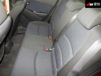 Mazda DEMIO  с аукциона в Японии