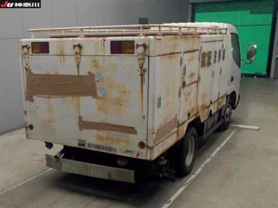 Toyota DYNA  с аукциона в Японии