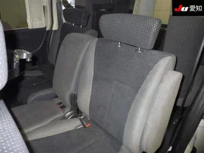 Nissan ELGRAND  с аукциона в Японии