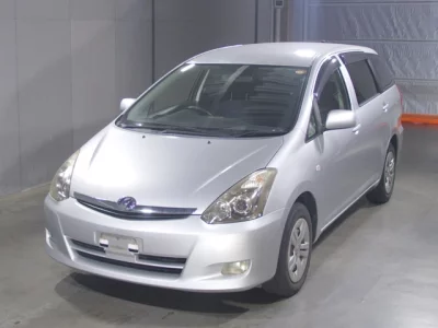 Toyota WISH  с аукциона в Японии
