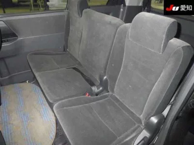 Toyota VOXY  с аукциона в Японии