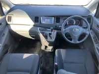 Toyota ISIS лот № 766 оценка 3.5  с аукциона в Японии 2