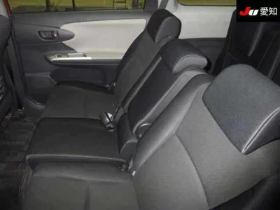 Toyota WISH  с аукциона в Японии