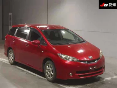 Toyota WISH  с аукциона в Японии