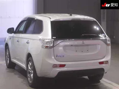 Mitsubishi OUTLANDER PHEV