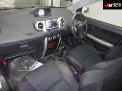 Toyota IST  с аукциона в Японии