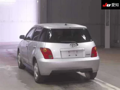 Toyota IST  с аукциона в Японии