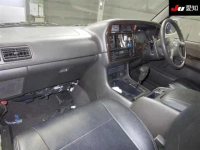 Toyota HIACE  с аукциона в Японии
