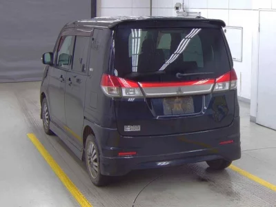 Mitsubishi DELICA D2