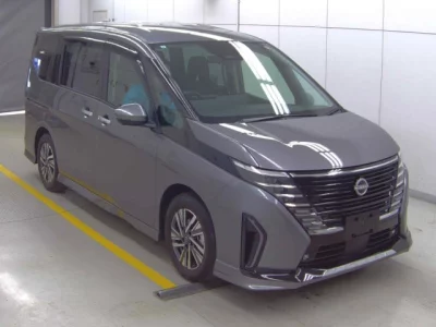 Nissan SERENA  с аукциона в Японии