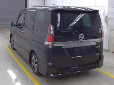 Nissan SERENA  с аукциона в Японии