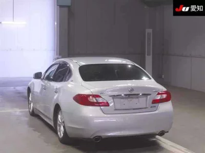 Nissan FUGA  с аукциона в Японии