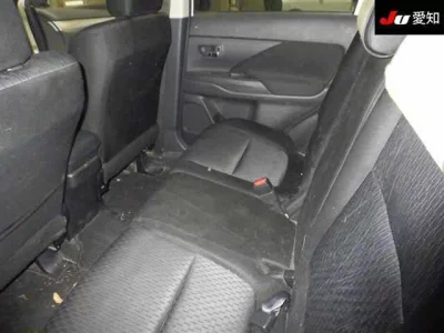 Mitsubishi OUTLANDER  с аукциона в Японии