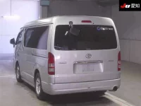 Toyota HIACE лот № 30773 оценка R  с аукциона в Японии 1
